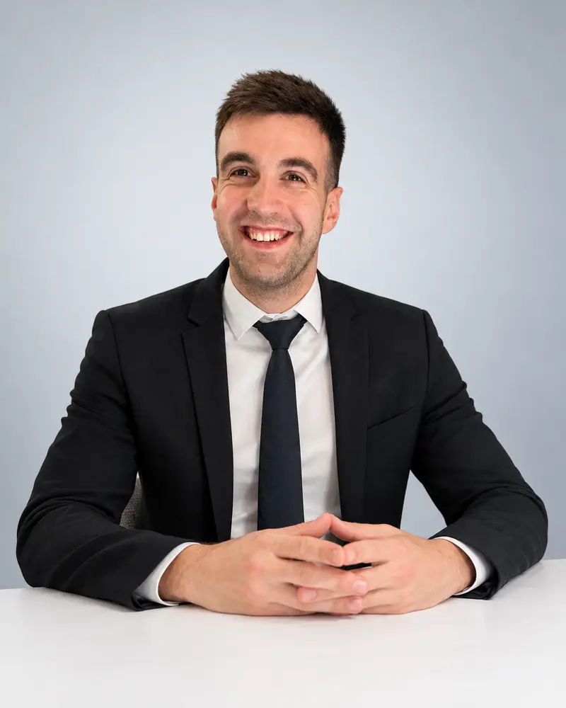 Portrait of Luka Mejić, PhD, owner of MNKY Business